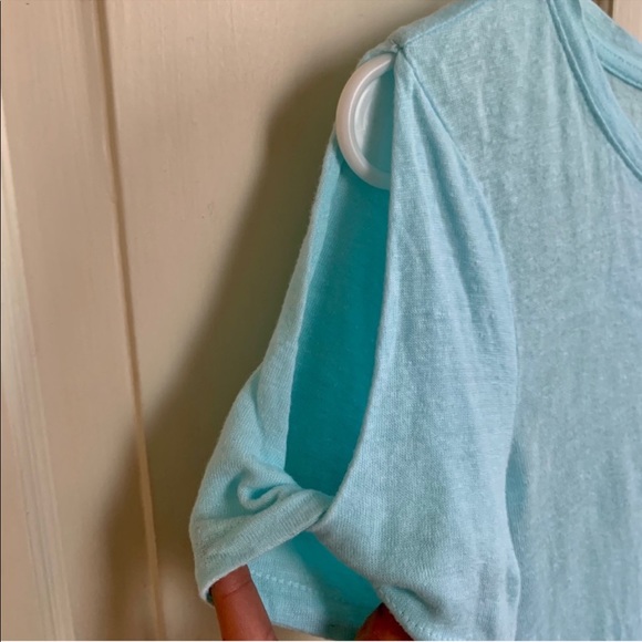 ATHLETA Zephyr linen cold shoulder t-shirt - Picture 4 of 6